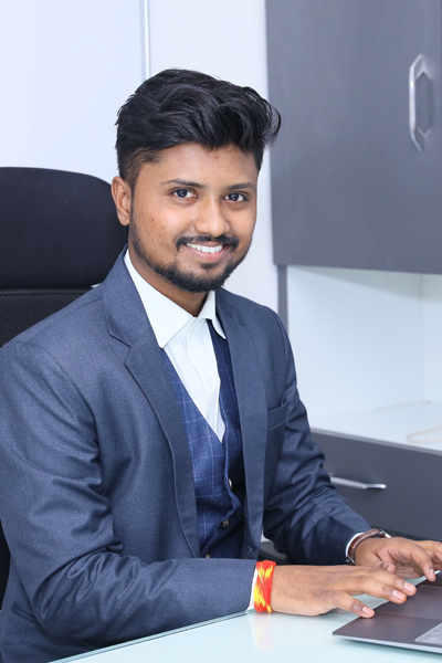 gaurav chandolkars
